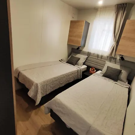 Holiday home Mobile Kala Biograd Na Moru